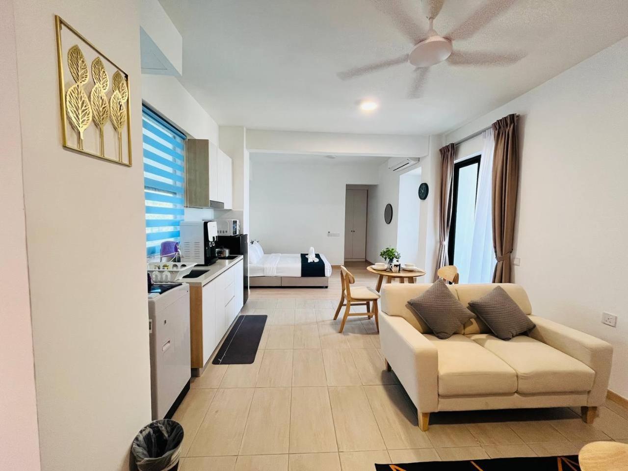 Mutiara Melaka Paradise By Glex Tangga Batu